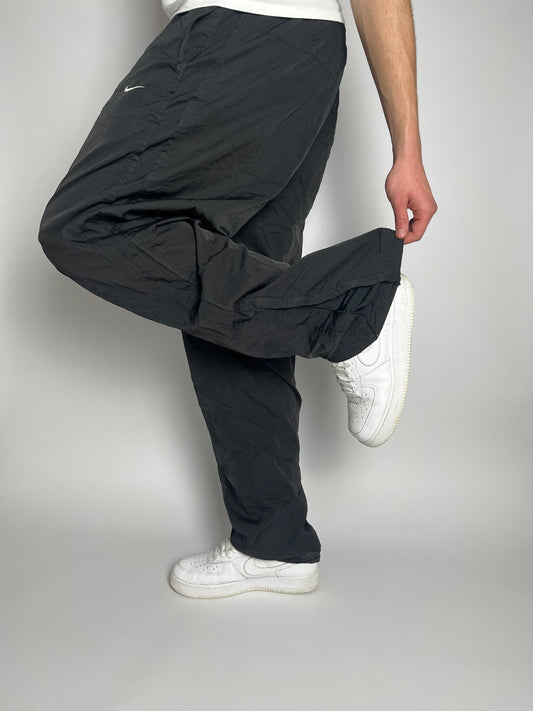 Nike Trackpants schwarz - 1Limit