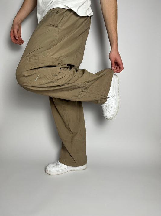 Nike Trackpants braun - 1Limit